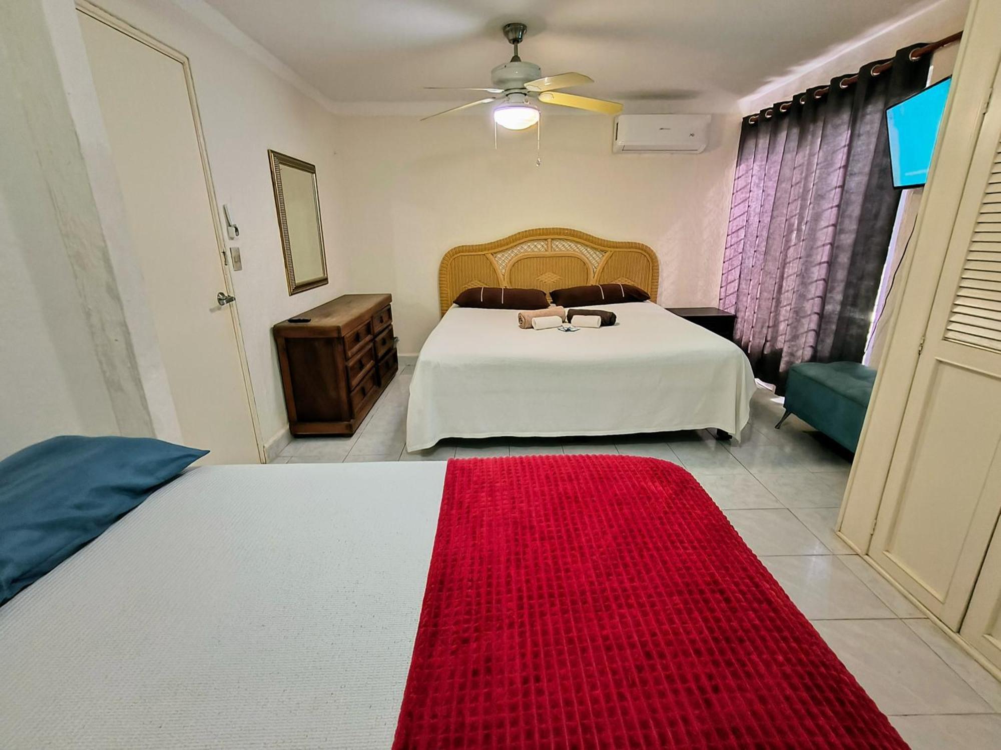 Con Alberca Homestay Cancun